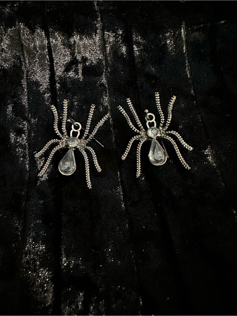 Halloween Spider Gray Rhinestone Silver Tone Spooky Dangle Earrings